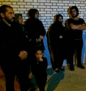 خانواده آتنا اصلانی در محل اجرای حکم اعدام قاتل+عکس