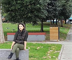 حجاب نامتعارف بازیگر زن ایرانی در خارج از کشور+عکس