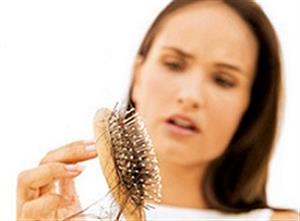 راهکارهای فوق العاده برای برطرف کردن ریزش موی فصلی