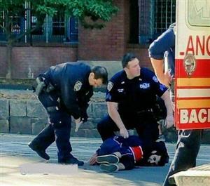 لحظه بازداشت عامل حمله در منهتن نیویورک/عکس

