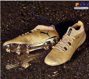 عکس/ رونمایی از نخستین کفش فوتبال طلا

