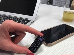 کوچک‌ترین گوشی موبایل دنیا ساخته شد +عکس