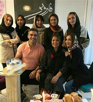 مهمانی خصوصی احمدرضا عابدزاده و همسرش با دوستانشان+عکس