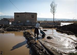 امدادرسانی به مناطق سیل‌زده در آذربایجان غربی ادامه دارد