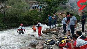غرق شدن دردناک پدر و دختر مقابل چشمان بهت‌زده خانواده در رودخانه جاده چالوس