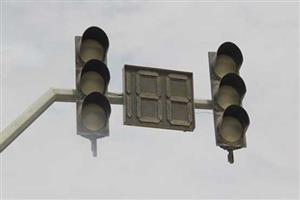 توضیح پلیس تهران درباره قطعی برق چراغ‌های راهنمایی
