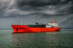 جزئیات برخورد نفتکش ایرانی در خلیج فارس