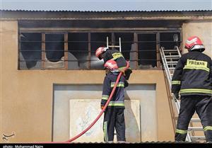آتش‌سوزی ساختمان تجاری در چهارراه ولیعصر