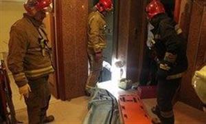 حبس روزانه ۱۰ نفر در آسانسور به دلیل قطعی برق