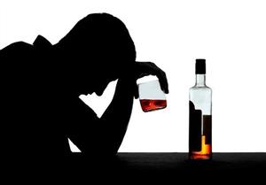مسمومیت مرگبار مرد جوان پس از مصرف الکل