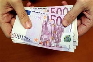 عرضه یورو در صرافی‌های بانکی متوقف شد/نرخ دلار ۱۲۶۵۰ تومان