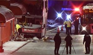 برخورد مرگبار اتوبوس با ایستگاه در کانادا