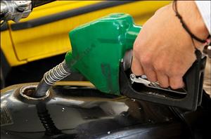 مجلس مخالف سهمیه‌بندی و افزایش قیمت بنزین است
